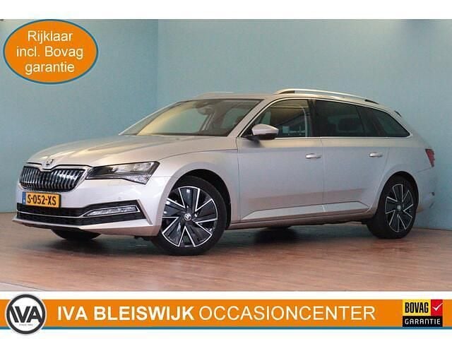 Zilver Gebruikt 2022 Skoda Superb Business Line Stationwagen | € 27.399 (Goede deal) - Afbeelding 1/3