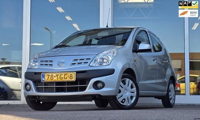 Grijs Gebruikt 2010 Nissan Pixo Acenta Hatchback | € 3.394 (Eerlijke prijs) - Afbeelding 1/3