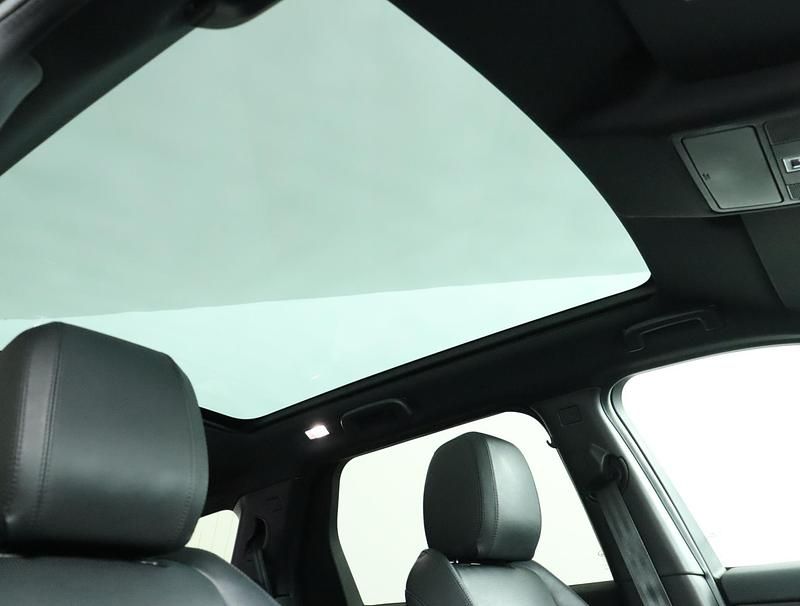 Occasion Land Rover Discovery 5 SE 203 PK (149 kW) 2020 Zwart SUV