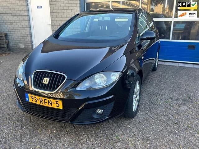 Zwart Gebruikt 2010 Seat Altea Reference MPV | € 3.499 (Eerlijke prijs) - Afbeelding 1/4