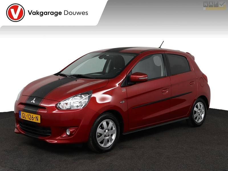 Rood Gebruikt 2015 Mitsubishi Space Star Instyle Hatchback | € 10.950 (Eerlijke prijs) - Afbeelding 1/4