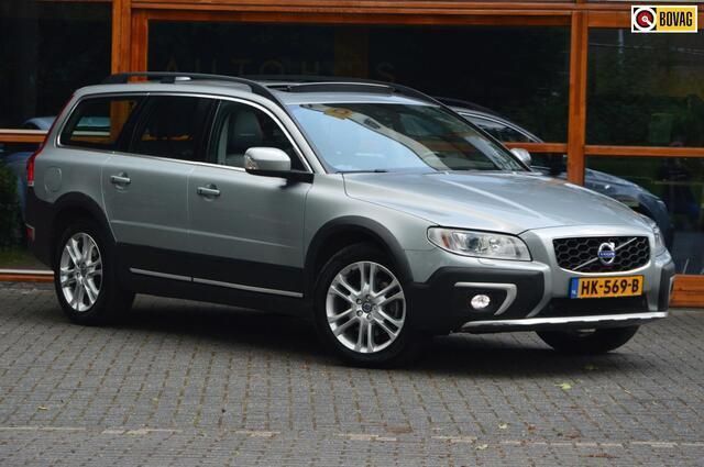 Grijs Gebruikt 2016 Volvo XC70 Inscription SUV | € 19.950 - Afbeelding 1/4