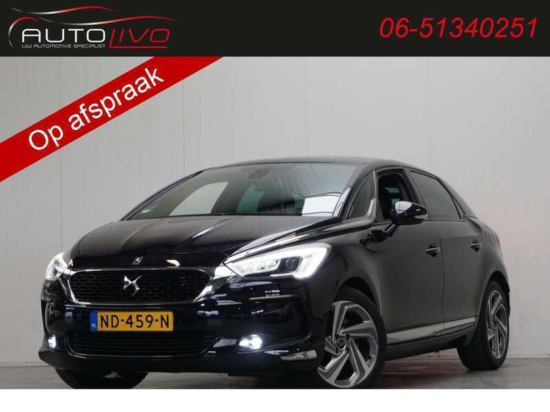 Blauw, metallic lak Gebruikt 2017 DS Automobiles DS5 Business Hatchback | € 16.995 - Afbeelding 1/4