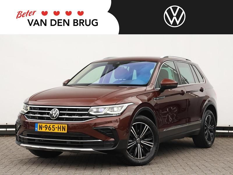 Bruin Gebruikt 2021 VW Tiguan Elegance SUV | € 29.900 (Super prijs) - Afbeelding 1/4