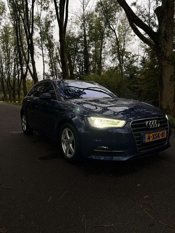 Blauw Gebruikt 2014 Audi A3 Hatchback | € 9.500 (Super prijs) - Afbeelding 1/4