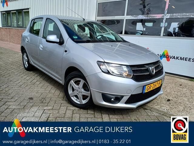Grijs Gebruikt 2015 Dacia Sandero Lauréate Hatchback | € 6.495 (Goede deal) - Afbeelding 1/4