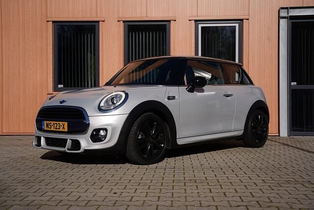 Wit Gebruikt 2017 Mini John Cooper Works Business Hatchback | € 16.550 (Eerlijke prijs) - Afbeelding 1/4