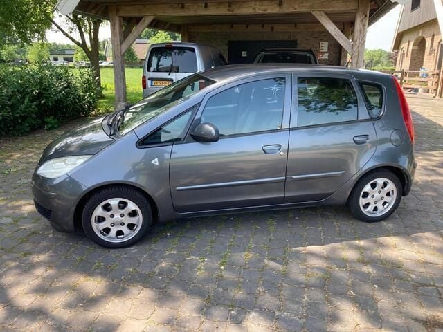 Grijs Gebruikt 2007 Mitsubishi Colt Invite Hatchback | € 1.950 (Eerlijke prijs) - Afbeelding 1/4