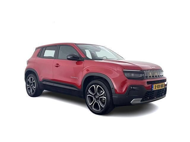 Rood (metallic) Occasion 2024 Jeep Avenger EV Summit SUV | € 23.445 - Afbeelding 1/4