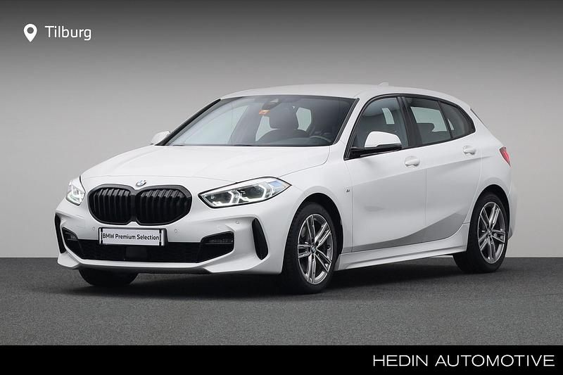 Wit Gebruikt 2021 BMW 118 M Sport Hatchback | € 26.880 (Iets duurder) - Afbeelding 1/4