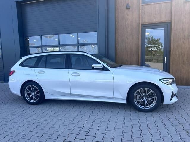 Occasion BMW 330 Executive 184 PK (135 kW) 2021 Wit Stationwagen