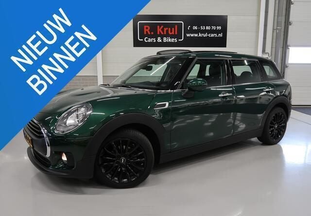 Groen Gebruikt 2018 Mini One Clubman Stationwagen | € 19.950 (Iets duurder) - Afbeelding 1/4