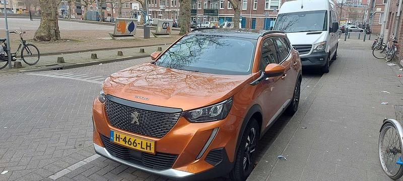 Gebruikt 2020 Peugeot 2008 Active SUV | € 19.000 (Duur) - Afbeelding 1/4