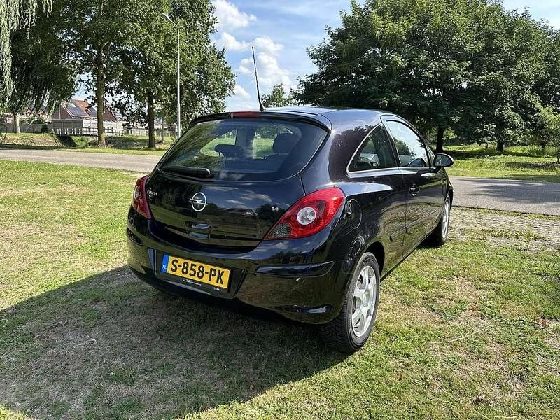 Occasion Opel Corsa Enjoy 90 PK (66 kW) 2007 Zwart MPV