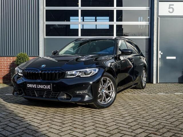 Zwart Gebruikt 2019 BMW 320 Executive Stationwagen | € 31.500 (Duur) - Afbeelding 1/4