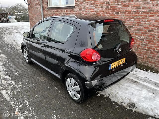 Occasion Toyota Aygo Sport 68 PK (50 kW) 2007 Zwart Hatchback