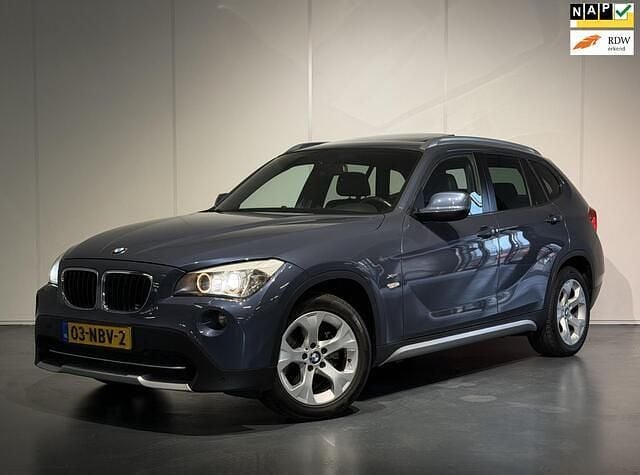 Blauw Occasion 2010 BMW X1 Executive SUV | € 8.350 (Goede deal) - Afbeelding 1/4