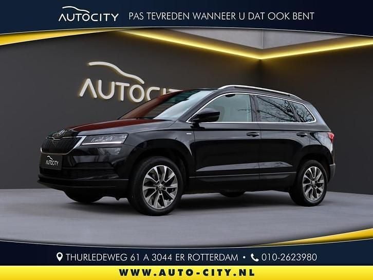 Zwart Gebruikt 2022 Skoda Karoq Clever SUV | € 27.950 (Super prijs) - Afbeelding 1/4
