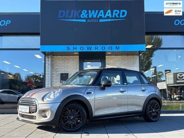 Grijs Gebruikt 2017 Mini Cooper Hatchback | € 15.990 (Goede deal) - Afbeelding 1/4