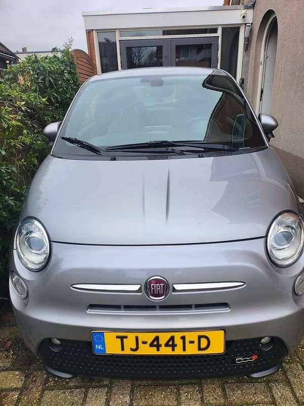 Zilver Gebruikt 2017 Fiat 500e Hatchback | € 8.250 (Goede deal) - Afbeelding 1/4