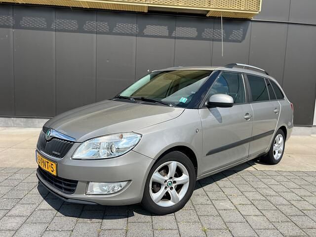 Beige Gebruikt 2011 Skoda Fabia GreenLine Stationwagen | € 2.449 (Eerlijke prijs) - Afbeelding 1/4