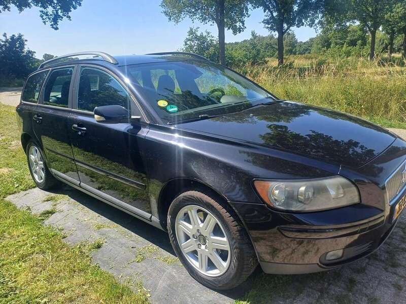 Blauw Gebruikt 2006 Volvo V50 Stationwagen | € 1.750 (Goede deal) - Afbeelding 1/4