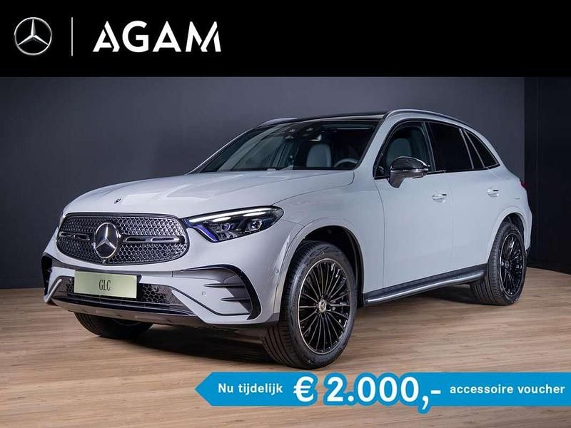 Grijs Nieuw 2025 Mercedes GLC300e Sport Edition SUV | € 90.650 (Duur) - Afbeelding 1/4
