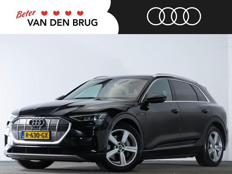 Zwart Gebruikt 2022 Audi e-tron Advanced SUV | € 31.195 (Goede deal) - Afbeelding 1/4