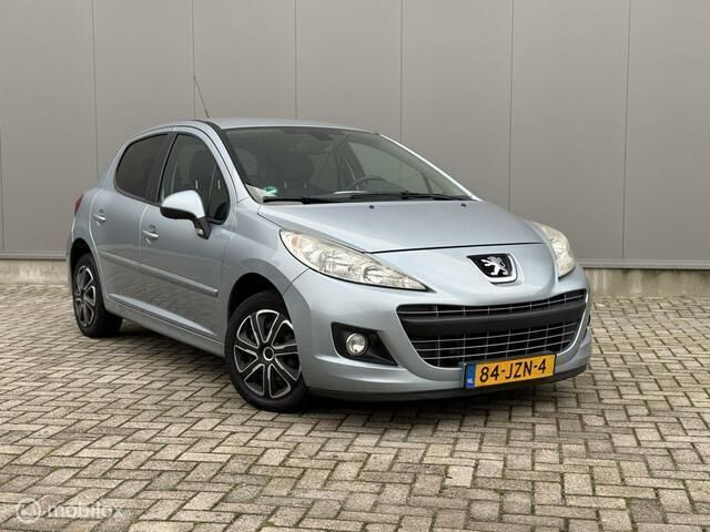 Blauw Gebruikt 2009 Peugeot 207 Hatchback | € 1.350 (Eerlijke prijs) - Afbeelding 1/4