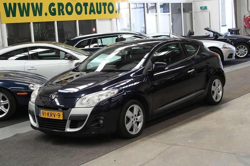 Blauw Gebruikt 2010 Renault Mégane Coupé Dynamique Coupé | € 2.944 (Goede deal) - Afbeelding 1/4