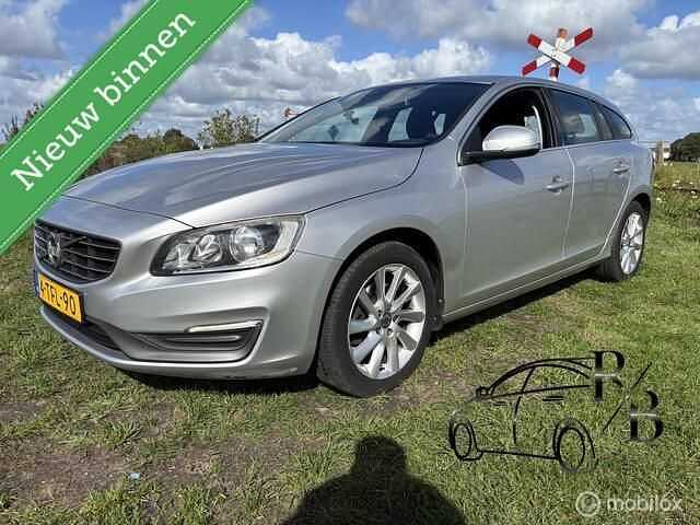 Grijs Gebruikt 2014 Volvo V60 Momentum Stationwagen | € 3.799 (Duur) - Afbeelding 1/4
