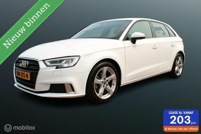 Wit Gebruikt 2017 Audi A3 Sportback Sport Hatchback | € 14.795 (Eerlijke prijs) - Afbeelding 1/4