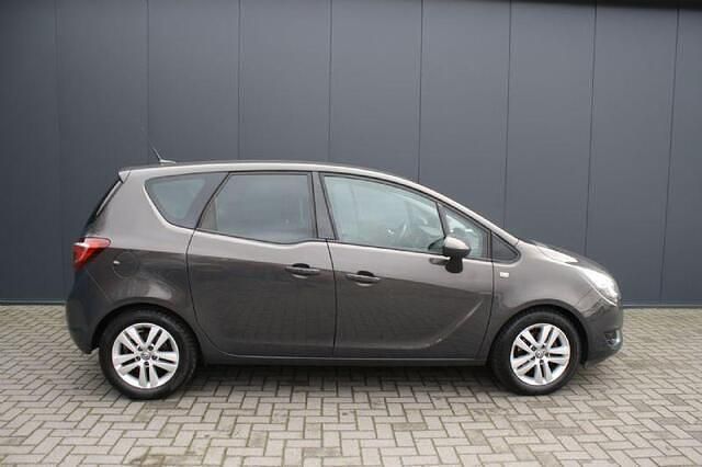 Occasion Opel Meriva Design Edition 120 PK (88 kW) 2014 Grijs MPV