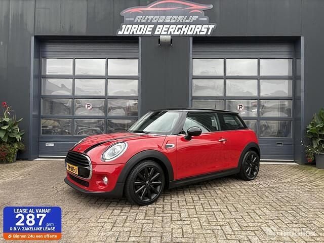 Rood Gebruikt 2018 Mini Cooper Chili Hatchback | € 17.750 (Eerlijke prijs) - Afbeelding 1/4
