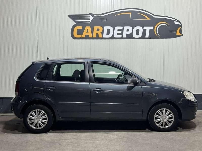 Occasion VW Polo 75 PK (55 kW) 2005 Blauw Hatchback