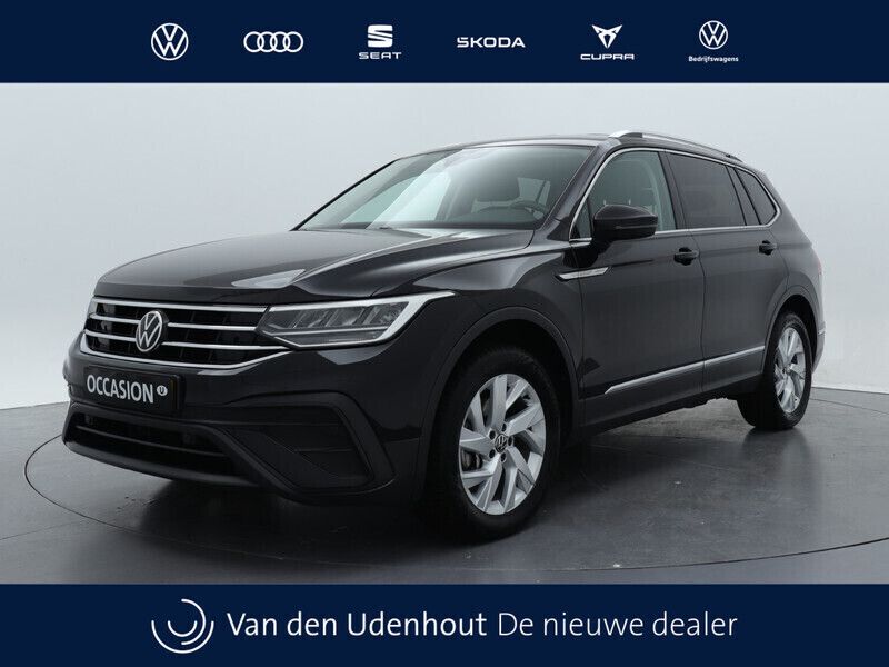 Zwart Gebruikt 2023 VW Tiguan Business SUV | € 38.450 (Eerlijke prijs) - Afbeelding 1/3