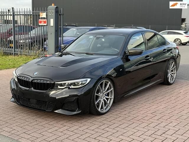 Zwart (metallic) Gebruikt 2019 BMW M340 Executive Sedan | € 42.500 (Duur) - Afbeelding 1/4
