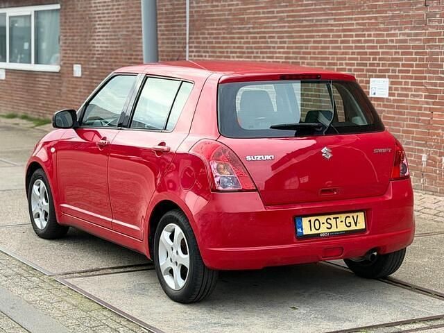 Occasion Suzuki Swift Exclusive 93 PK (68 kW) 2006 Rood Hatchback