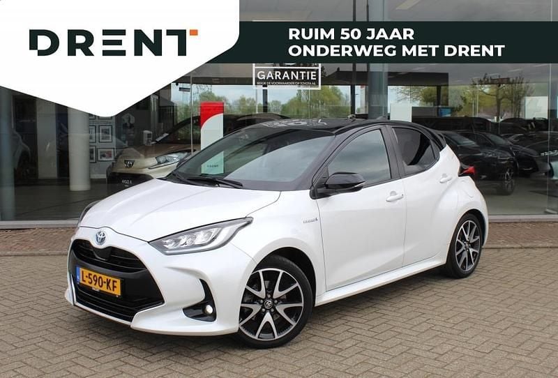 Wit Gebruikt 2021 Toyota Yaris Executive Hatchback | € 22.900 (Eerlijke prijs) - Afbeelding 1/4