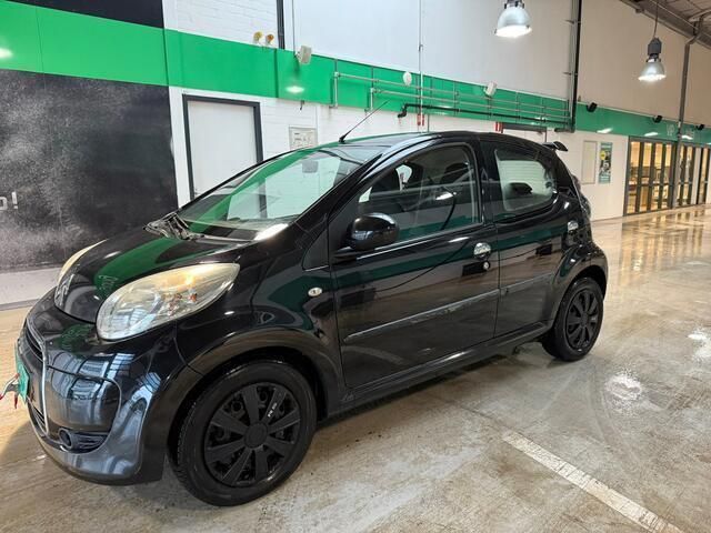 Zwart Occasion 2009 Citroën C1 Hatchback | € 2.200 (Eerlijke prijs) - Afbeelding 1/4