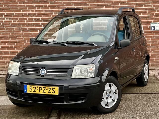 Zwart Gebruikt 2005 Fiat Panda Dynamic Hatchback | € 1.750 (Eerlijke prijs) - Afbeelding 1/4