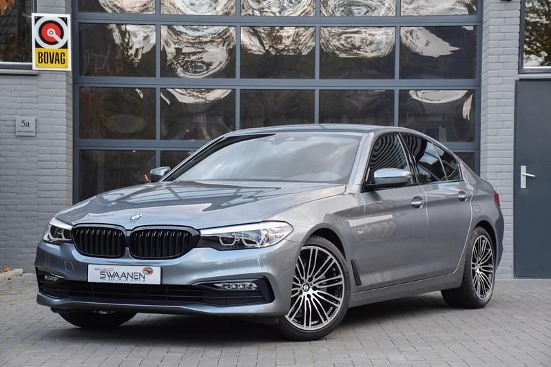 Grijs Occasion 2017 BMW 520 Executive Sedan | € 22.950 (Eerlijke prijs) - Afbeelding 1/4
