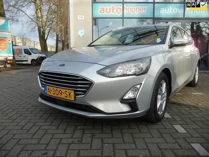 Grijs (metallic) Occasion 2022 Ford Focus Business Edition Stationwagen | € 13.750 (Super prijs) - Afbeelding 1/4