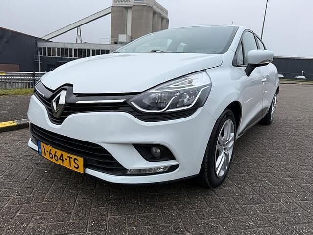 Wit Gebruikt 2020 Renault Clio V Life Hatchback | € 9.950 (Goede deal) - Afbeelding 1/4