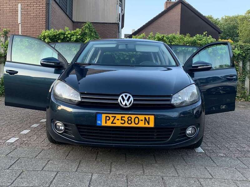 Blauw Gebruikt 2009 VW Golf VI Highline Hatchback | € 4.249 (Eerlijke prijs) - Afbeelding 1/4