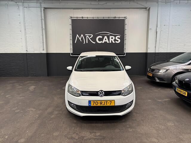 Wit Gebruikt 2011 VW Polo Comfortline Hatchback | € 2.450 (Goede deal) - Afbeelding 1/4