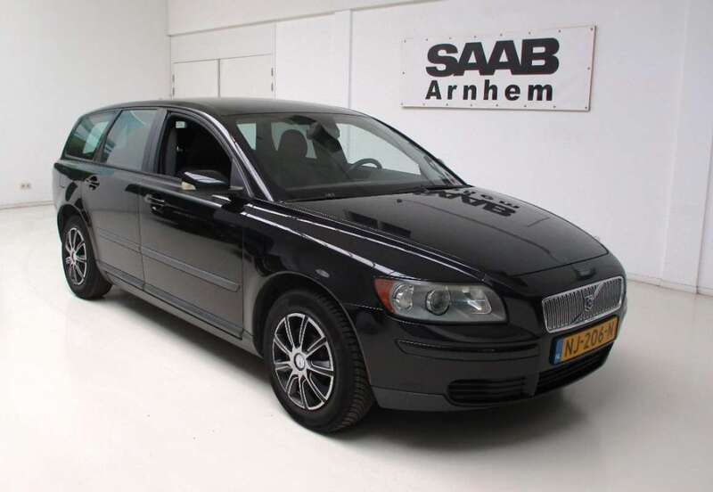 Zwart Gebruikt 2005 Volvo V50 Stationwagen | € 2.998 (Iets duurder) - Afbeelding 1/4