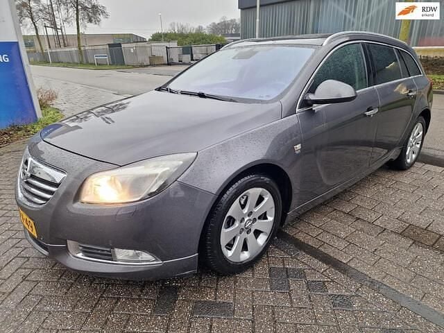 Occasion Opel Insignia Edition 161 PK (118 kW) 2011 Grijs (metallic) Stationwagen