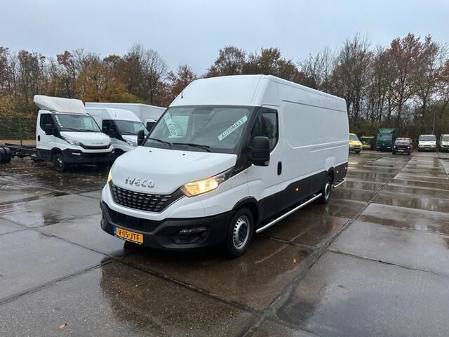 Wit Gebruikt 2021 Iveco Daily Van | € 19.950 - Afbeelding 1/4