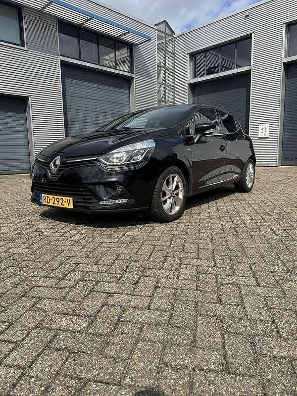 Zwart Gebruikt 2017 Renault Clio IV LIMITED Hatchback | € 6.250 (Eerlijke prijs) - Afbeelding 1/4